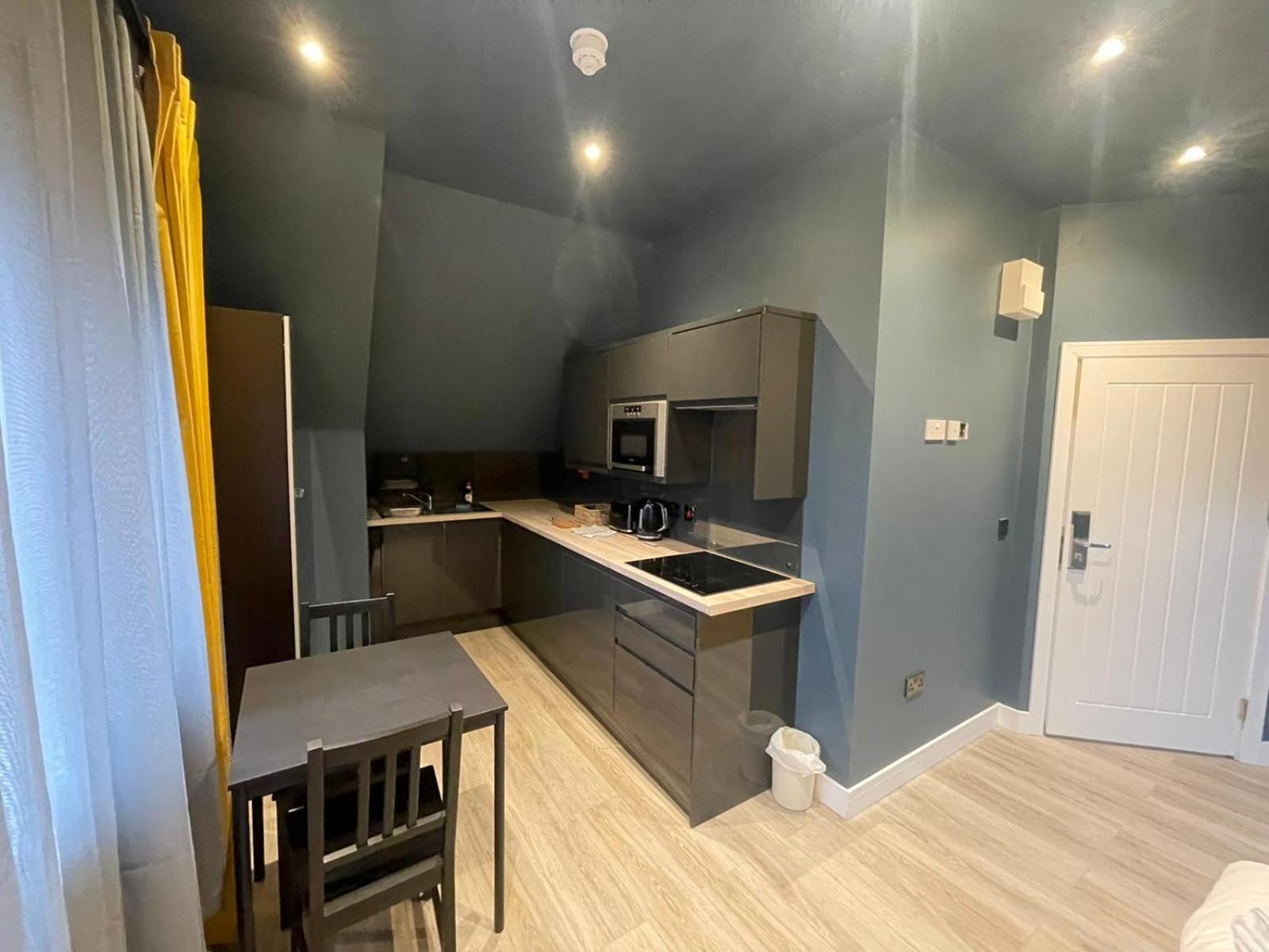Sky City Apartments Ковентри Экстерьер фото