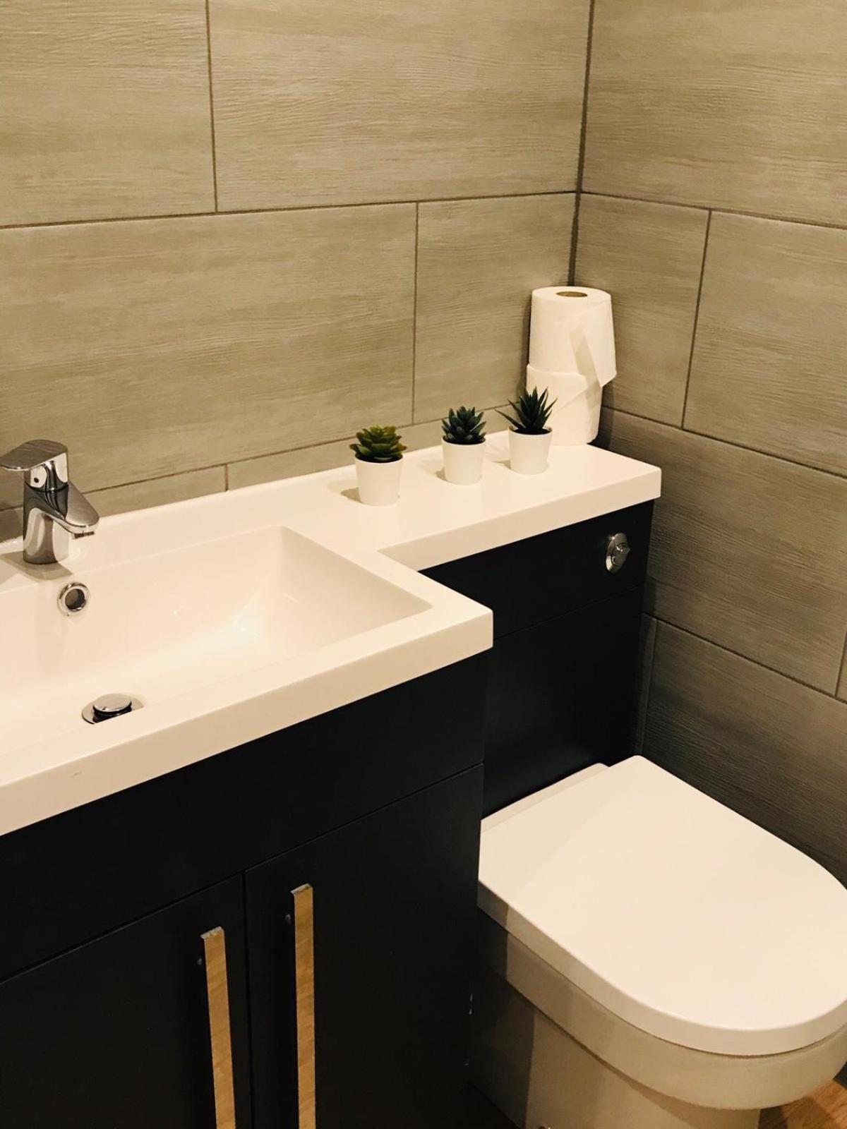 Sky City Apartments Ковентри Экстерьер фото
