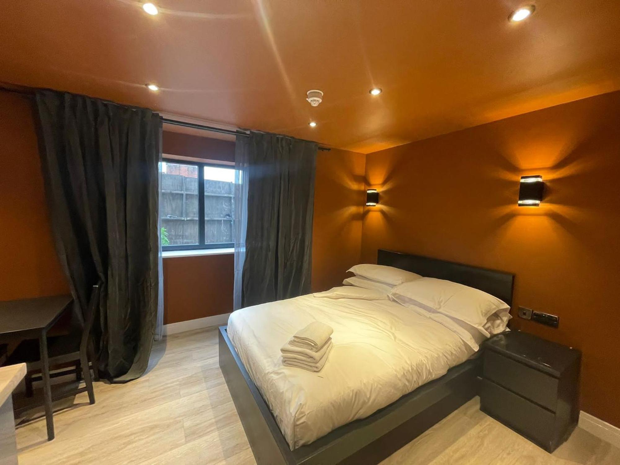 Sky City Apartments Ковентри Экстерьер фото