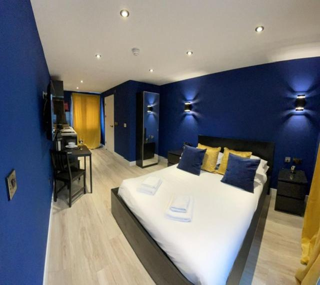 Sky City Apartments Ковентри Экстерьер фото